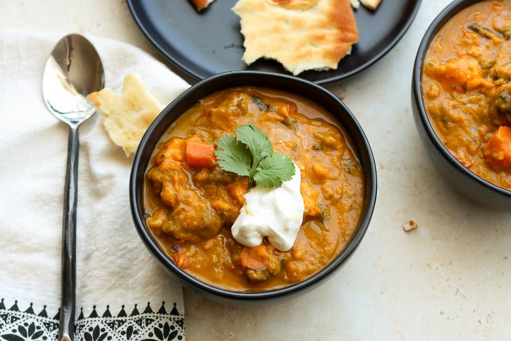 Baharatlı Tatlı Patates ve Ispanak Çorbası